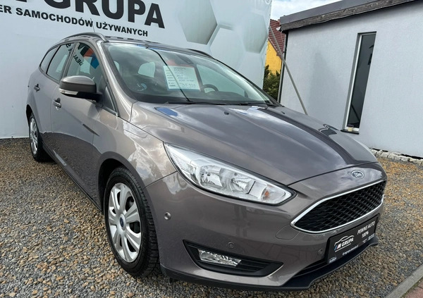 Ford Focus cena 35999 przebieg: 102000, rok produkcji 2015 z Ujście małe 379